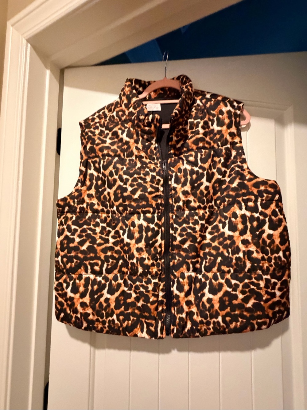 Pink Lily Leopard Print Puffer Vest - Black & Brown